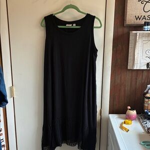 LOGO by Lori Goldstein Black Sleeveless Midi Dress with Lace Hem